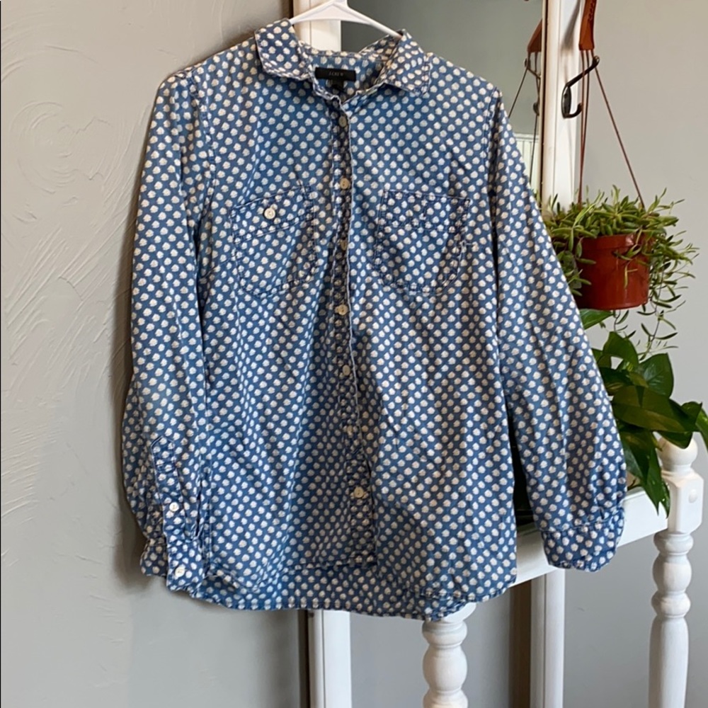 ADORABLE J. CREW Button Up
